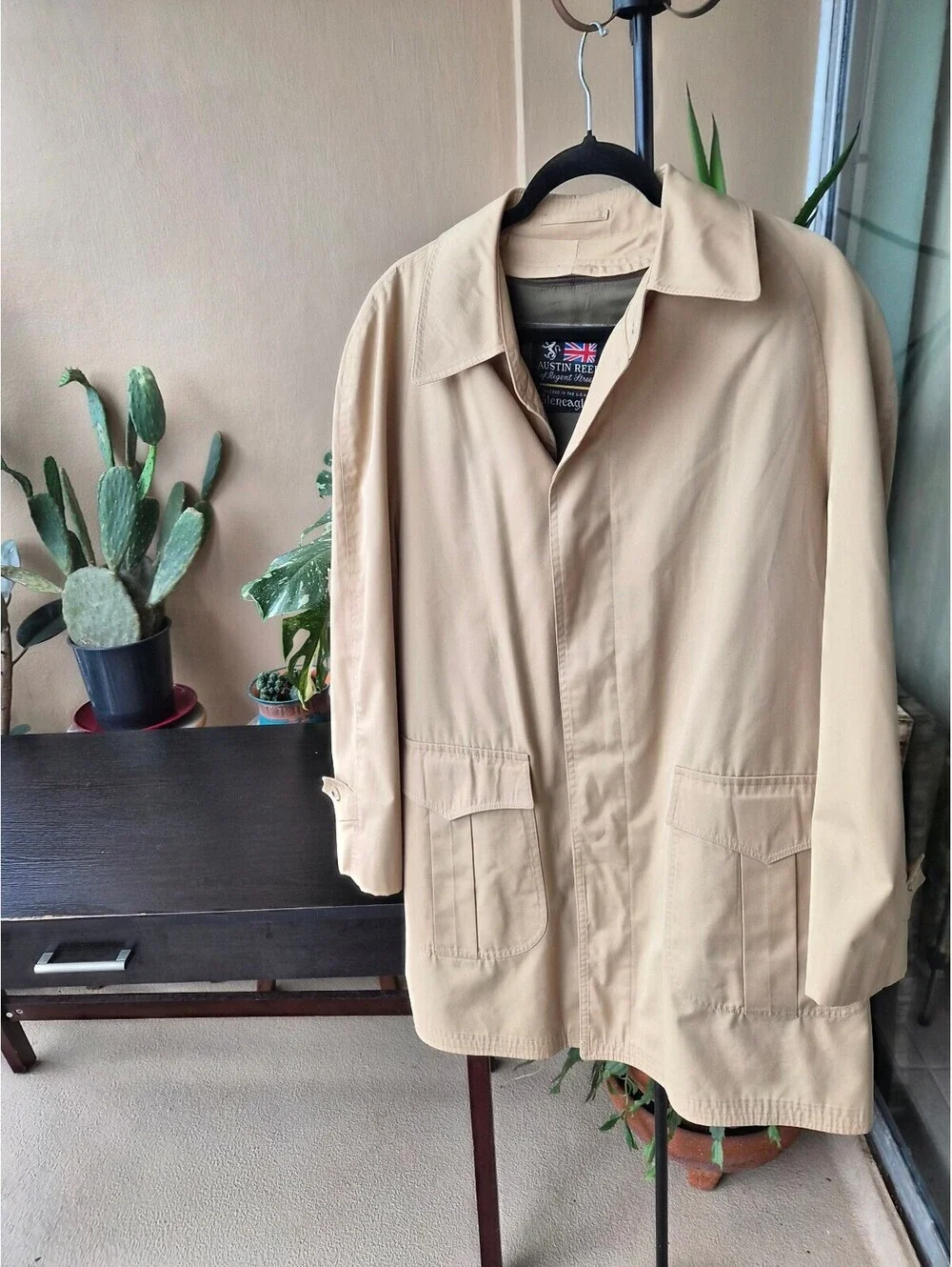 Vintage Austin Reed Regent Street Trench Coat 40R Plaid Lined Beige Raincoat